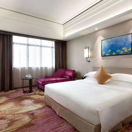 Ramada Foshan Hotel Kültér fotó