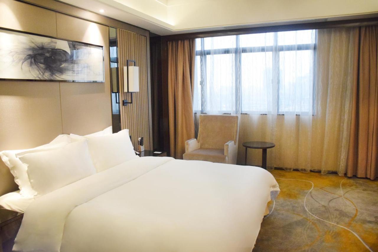 Ramada Foshan Hotel Kültér fotó