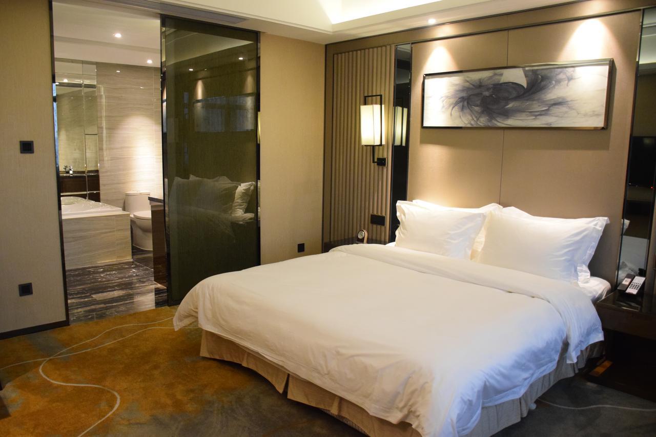 Ramada Foshan Hotel Kültér fotó