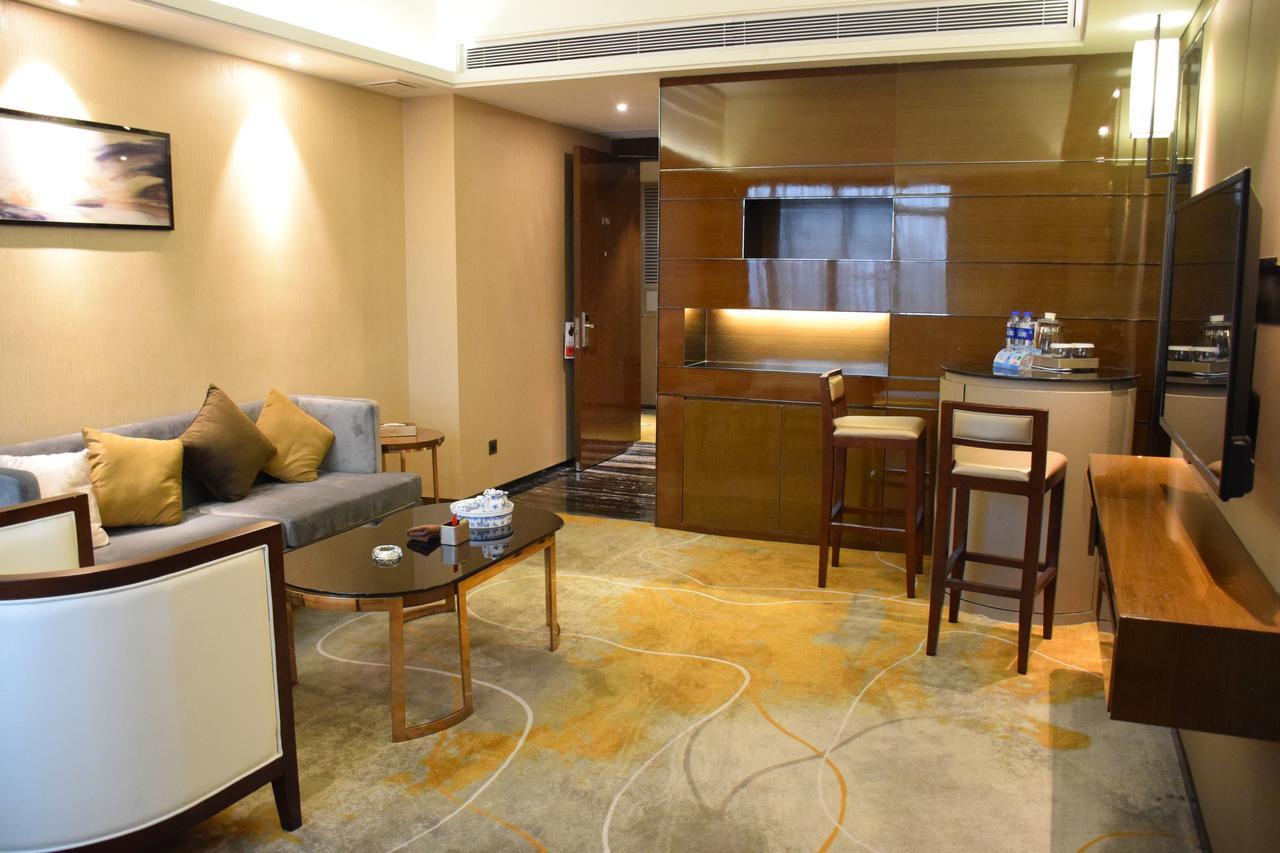 Ramada Foshan Hotel Kültér fotó
